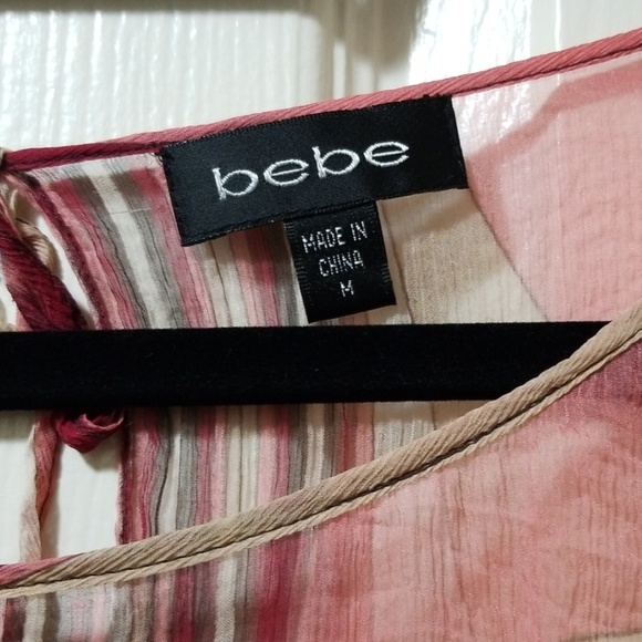 Bebe Chiffon Blouse in Shades of Red. Size M - Picture 7 of 7